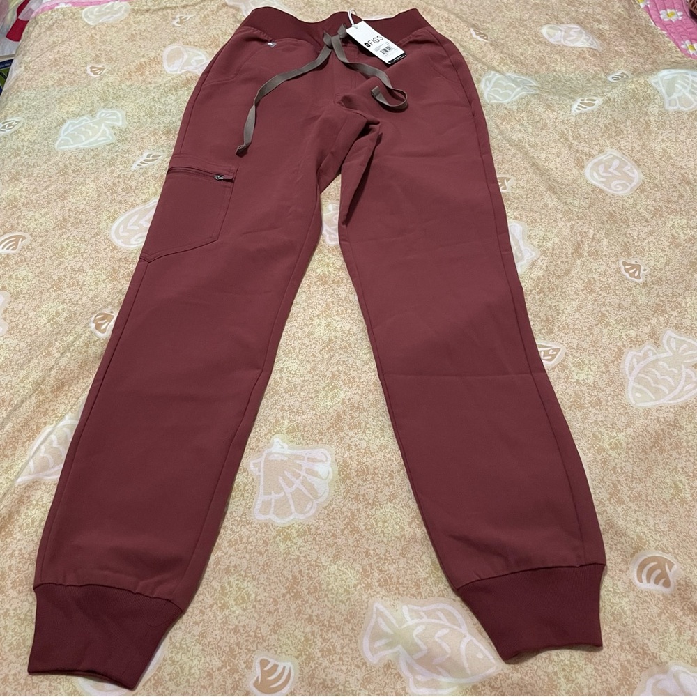 Women’s FIGS High Waisted Zamora Jogger Scrub Pants Dark Cherry 3088 Size XXS